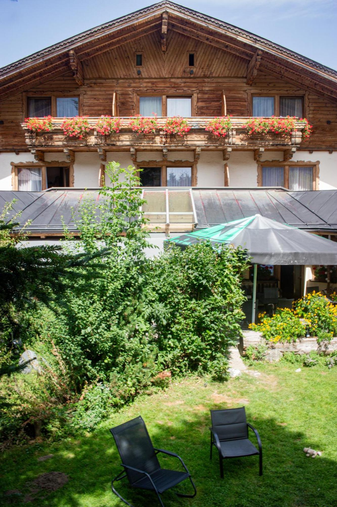 Hotel Forsthof Санкт-Йоганн-ім-Понгау Екстер'єр фото